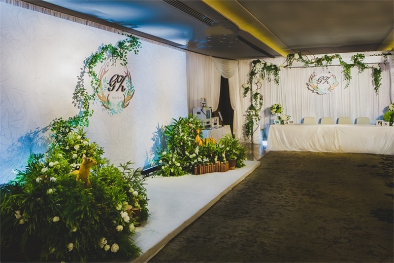 简约森系婚礼 鲜花 户外室内布置